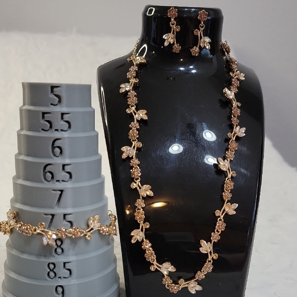 Jewelry - Crystal Floral Jewelry Set